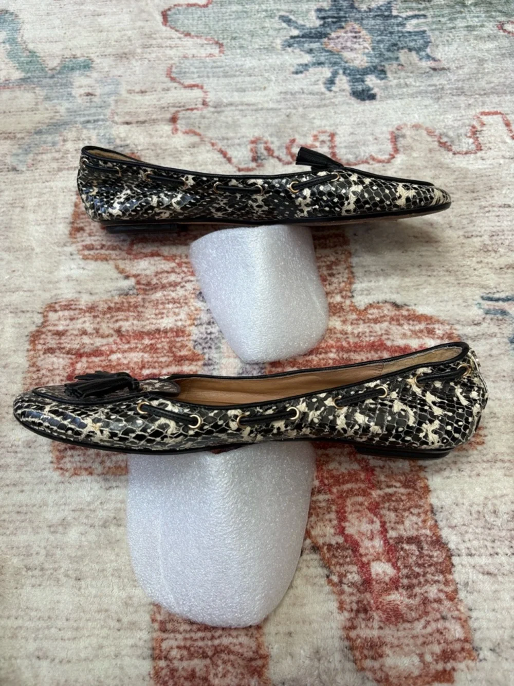 Coach Shoes Snakeskin Print‎ Black White Leather Malika Tassel Flats Loafers 6B
